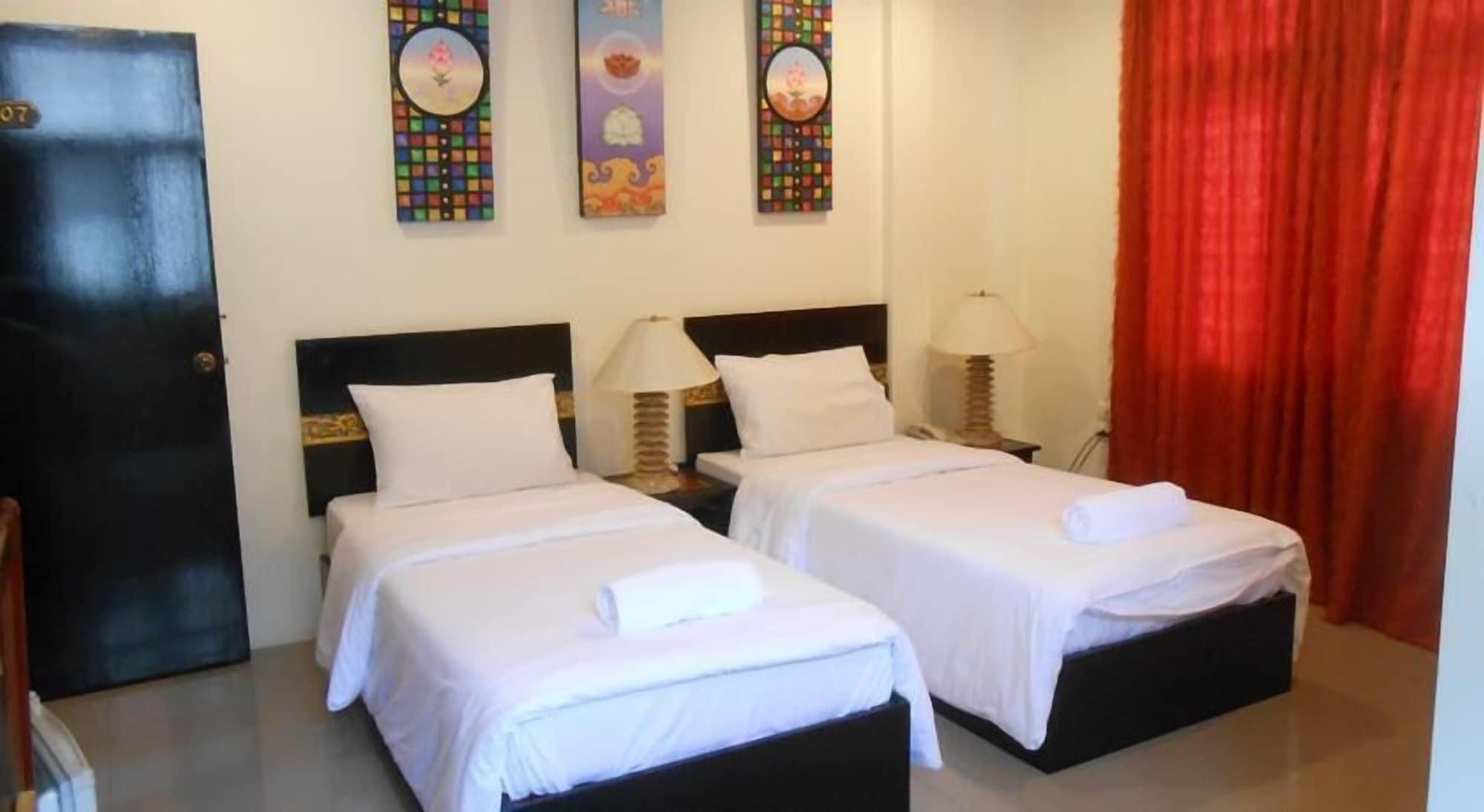 The Bang Khun Phrom Suites Bangkok Zewnętrze zdjęcie