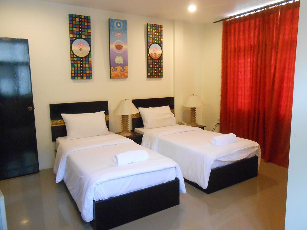 The Bang Khun Phrom Suites Bangkok Zewnętrze zdjęcie