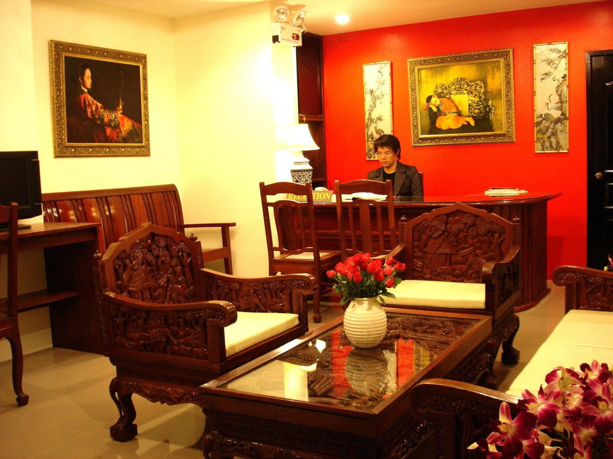 The Bang Khun Phrom Suites Bangkok Zewnętrze zdjęcie